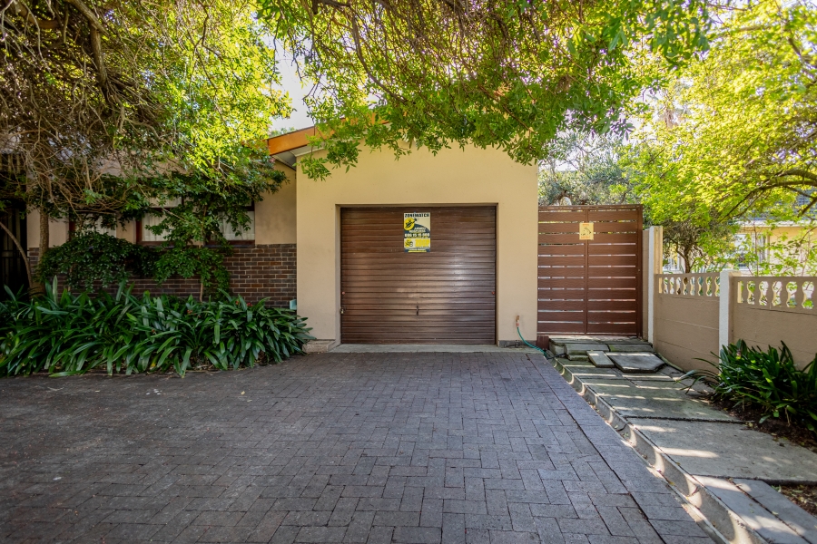 4 Bedroom Property for Sale in Oostersee Western Cape